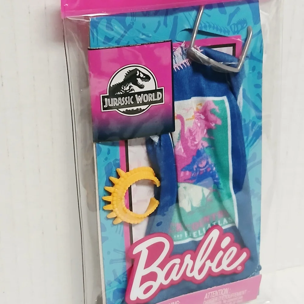Barbie Jurassic World Fashion Pack - Picture 4 of 6